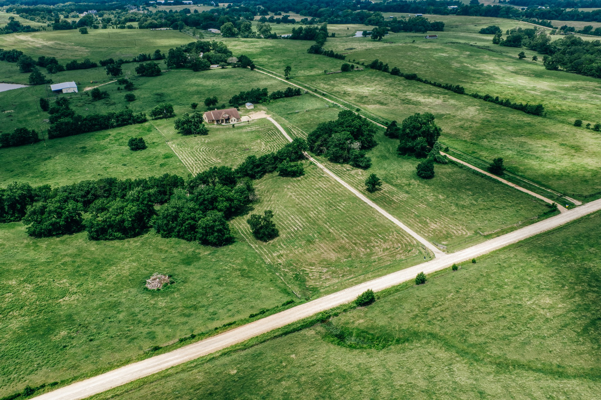 1813 Cemetery Road Bellville, TX 77418 - Photo 5 of 35 Gallery Image 5