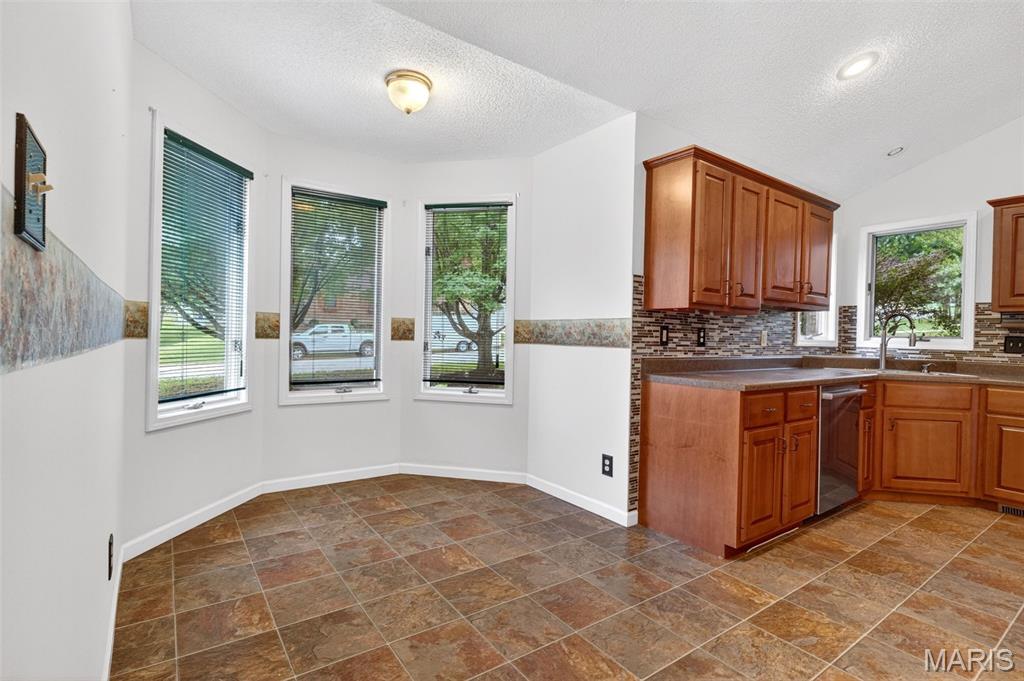 5 Lexington Lane Washington, MO 63090 - Photo 4 of 21