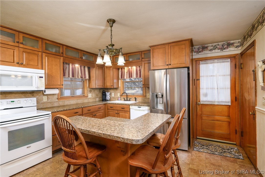 6807 Atkins Road Floyds Knobs, IN 47119 - Photo 11 of 37