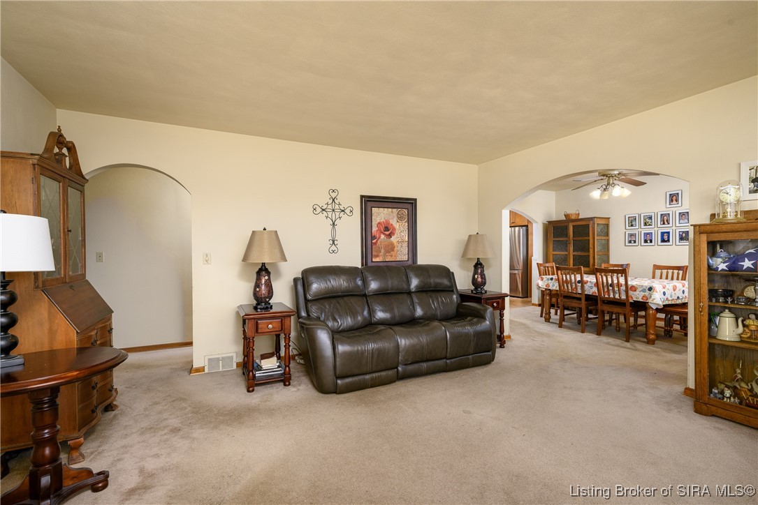 6807 Atkins Road Floyds Knobs, IN 47119 - Photo 14 of 37