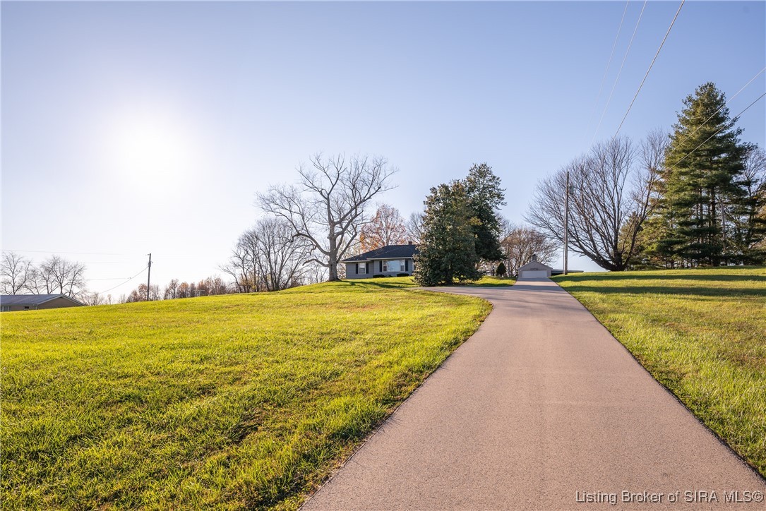 6807 Atkins Road Floyds Knobs, IN 47119 - Photo 2 of 37