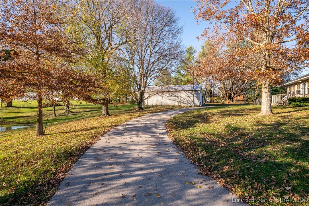 6807 Atkins Road Floyds Knobs, IN 47119 - Photo 28 of 37