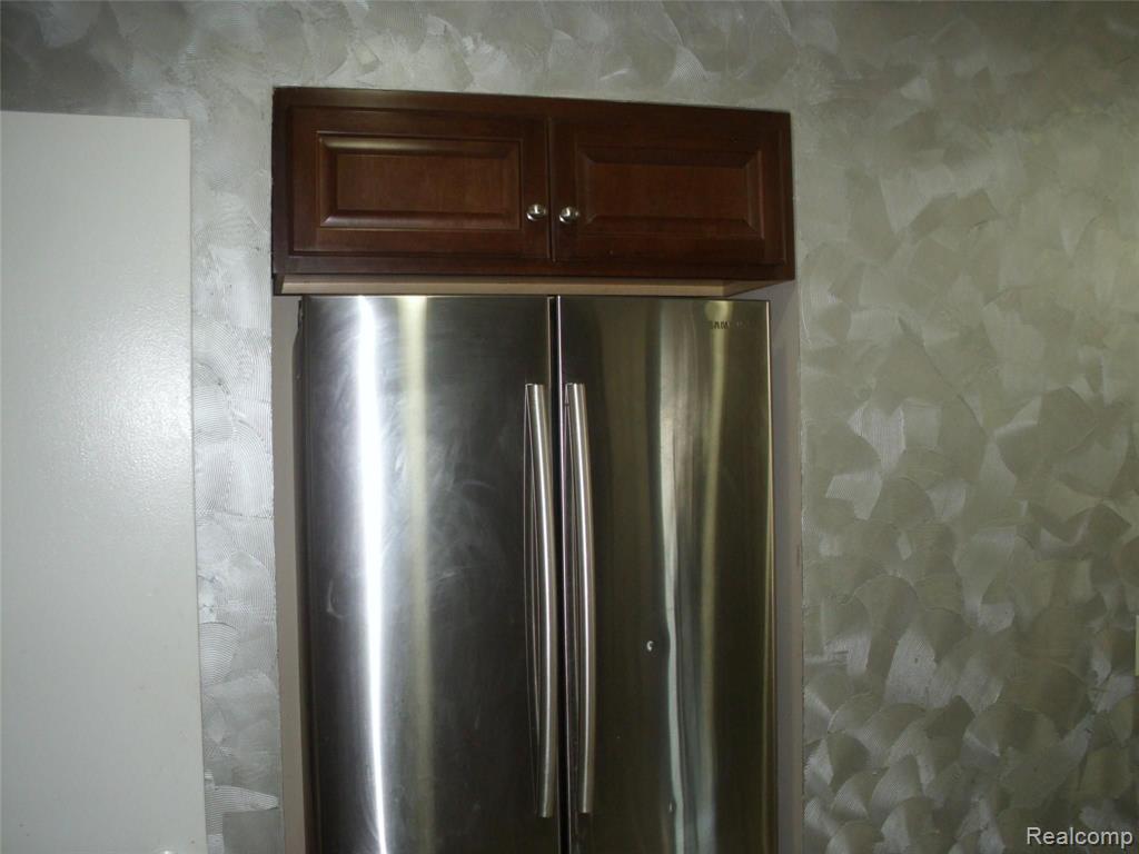 25832 Thomas Warren, MI 48091 - Photo 18 of 35