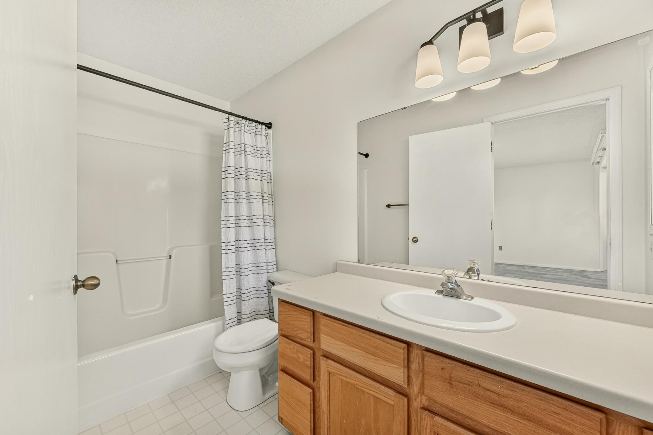 5319 Highgrove Lane Northwest Rochester, MN 55901 - Photo 16 of 30