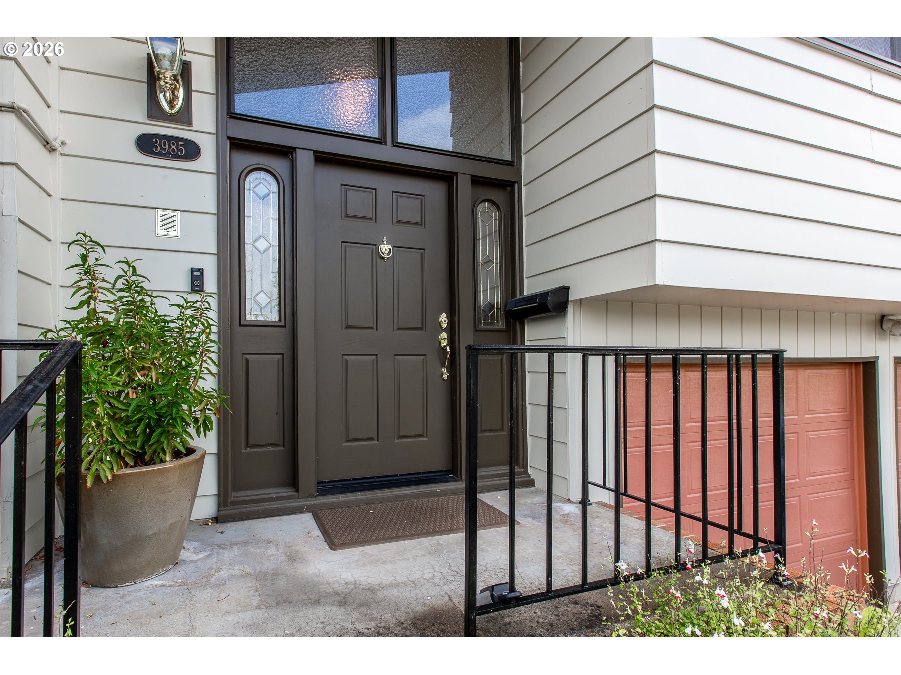 3985 University Street Eugene, OR 97405 - Photo 4 of 46