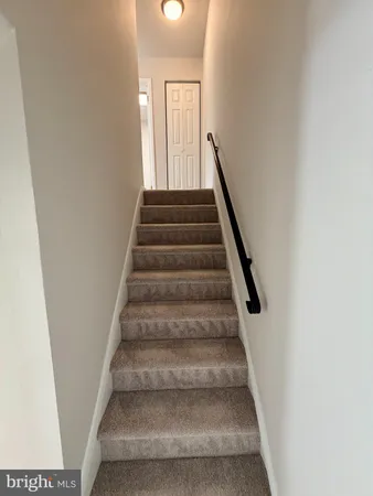 $1,550 | 916 Cobble Creek Curve, Newark, DE 19702