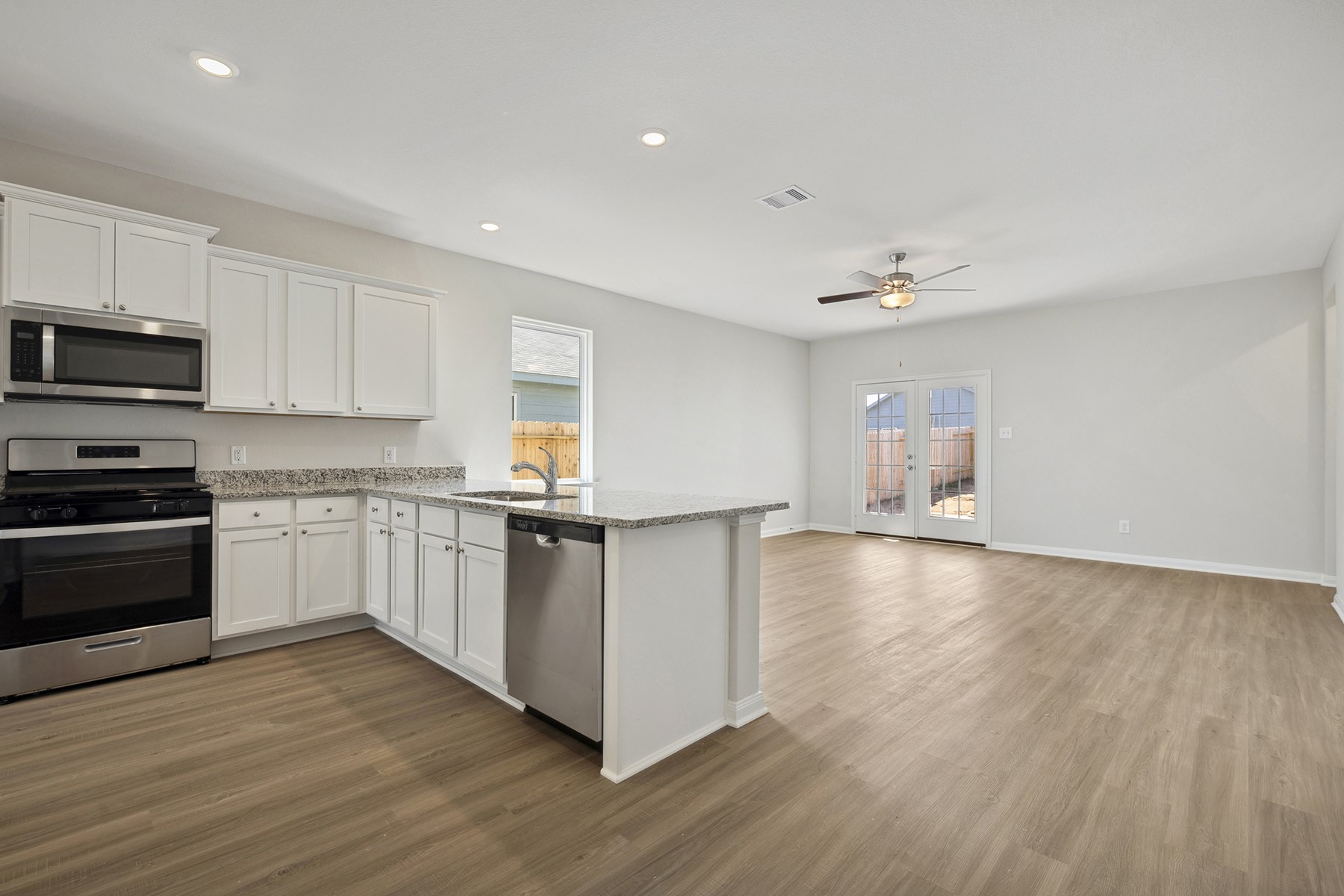 333 Fastboy Lane Waller, TX 77484 - Photo 4 of 20