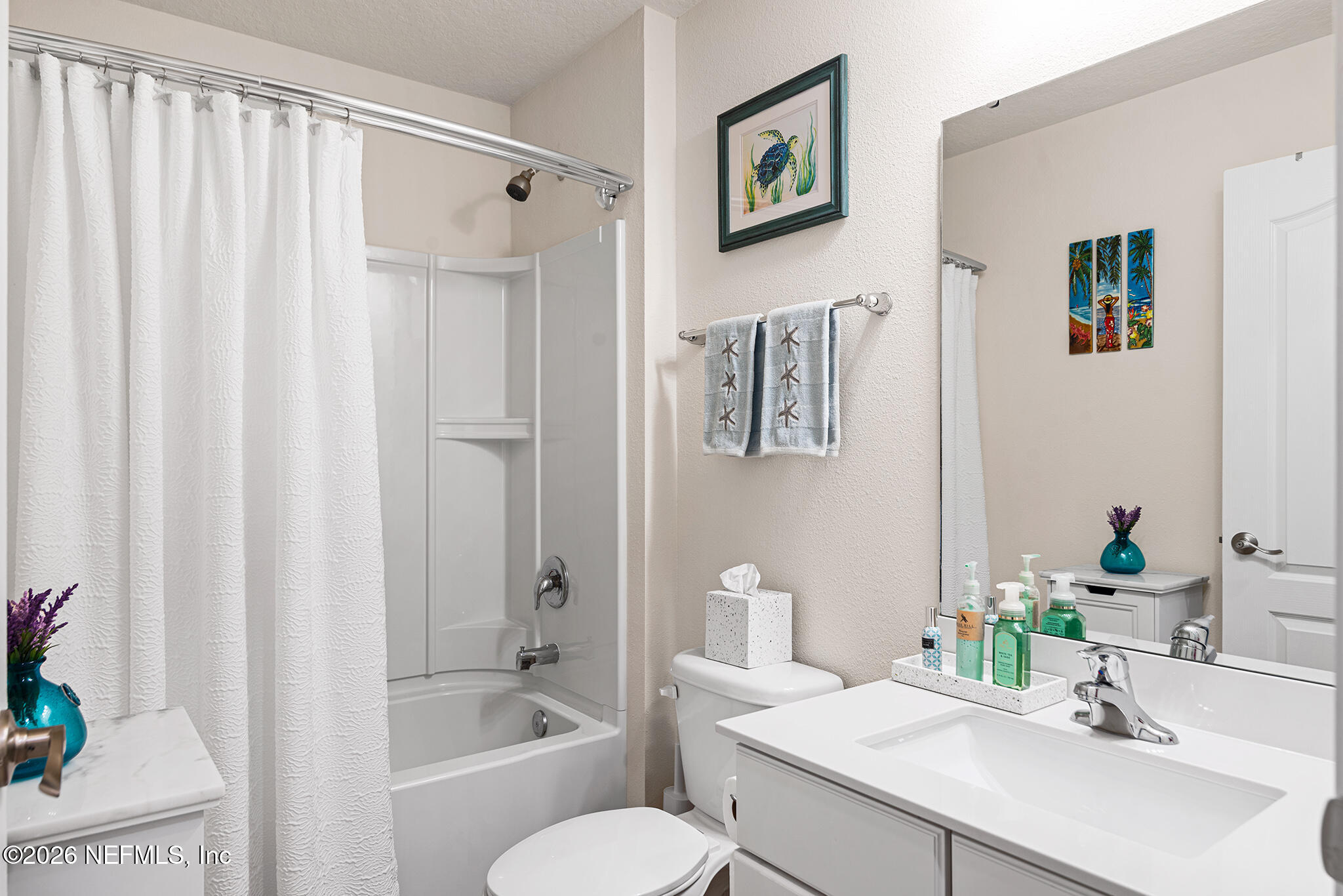 82897 Thompson Lane Fernandina Beach, FL 32034 - Photo 23 of 47 Front Hall Bath 1