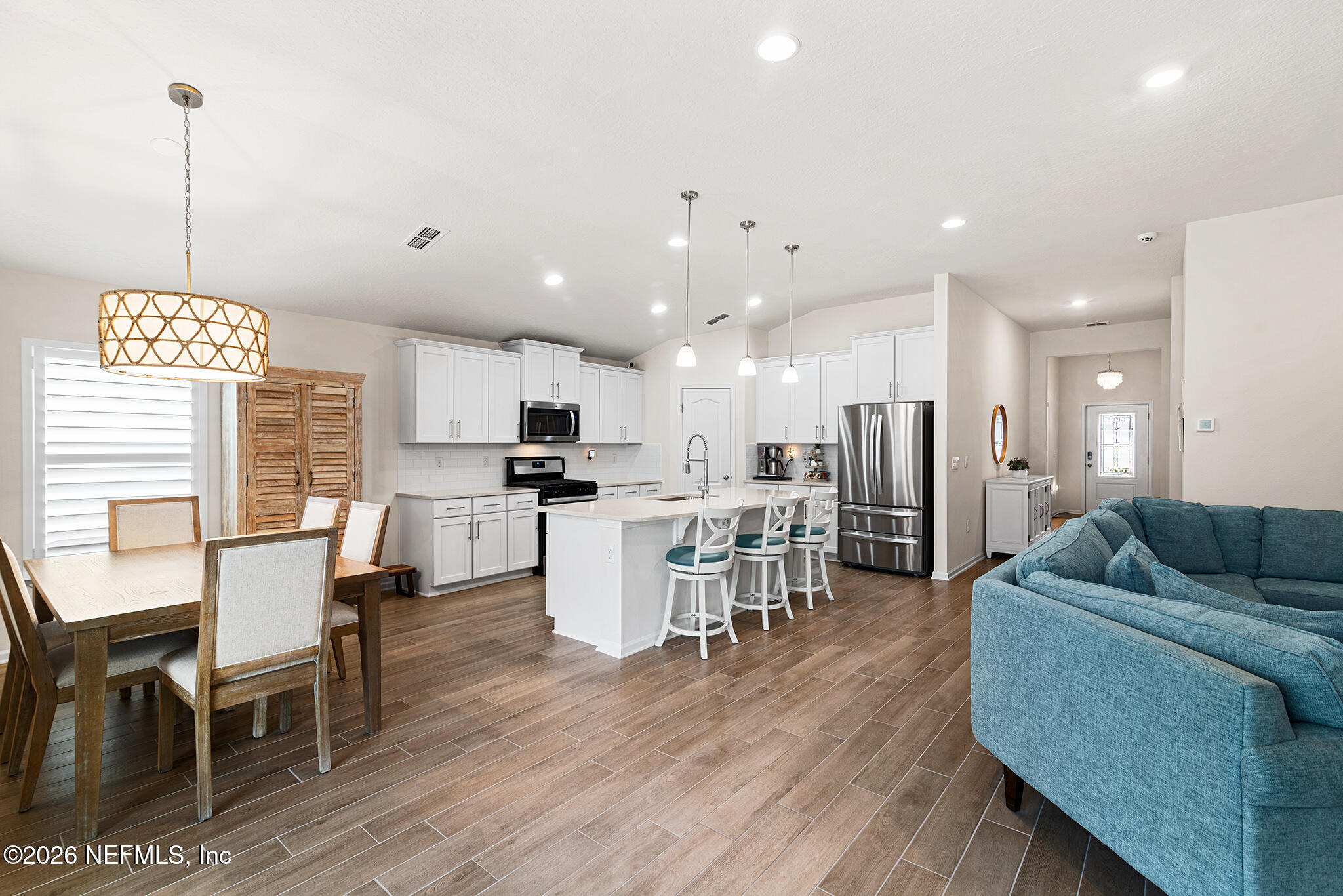 82897 Thompson Lane Fernandina Beach, FL 32034 - Photo 6 of 47 Massive great room!