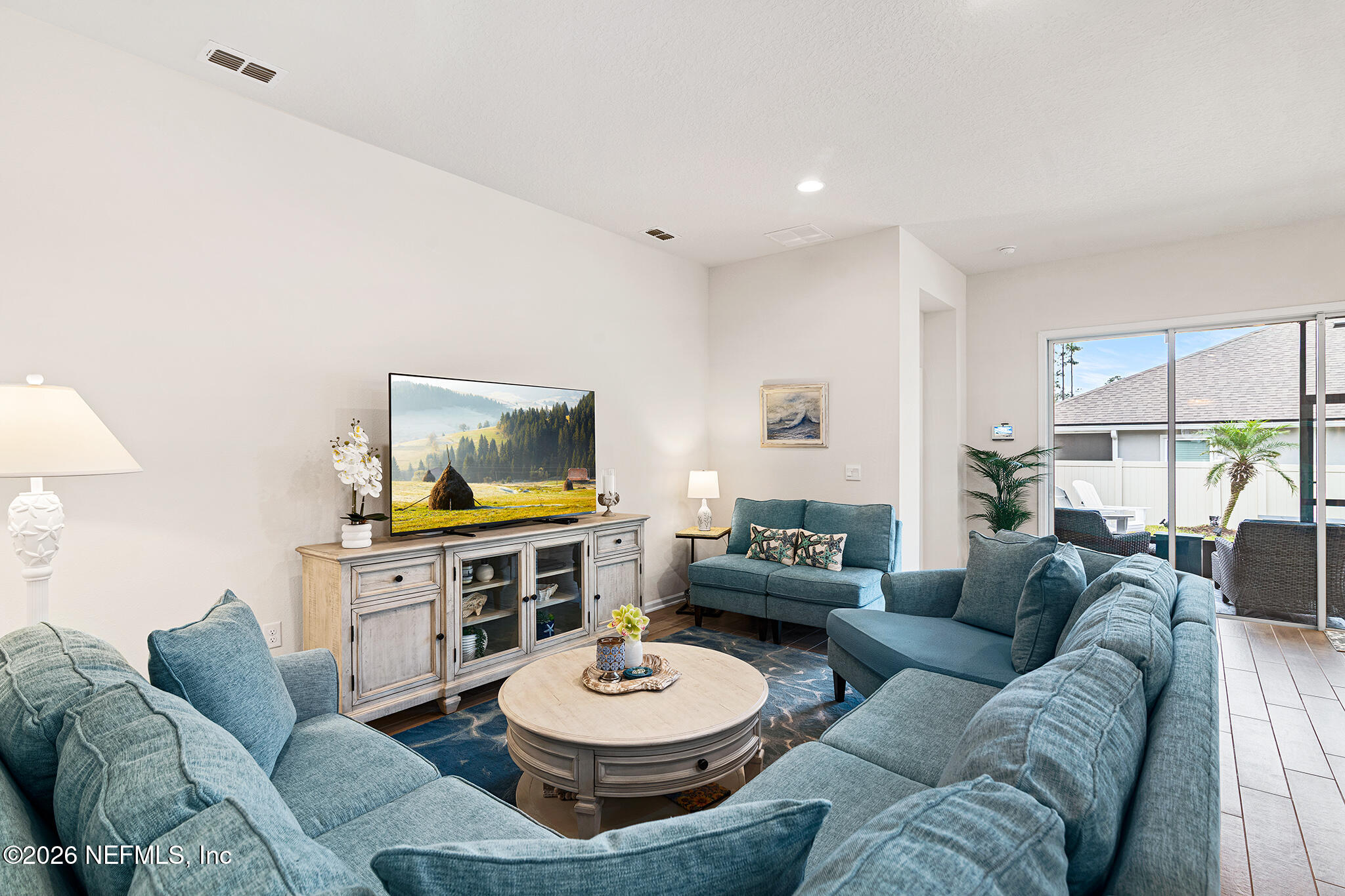 82897 Thompson Lane Fernandina Beach, FL 32034 - Photo 8 of 46 Light, bright living!