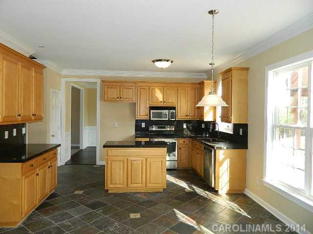 2013 Copperplate Road Charlotte, NC 28262 - Photo 3 of 16 Gallery Image 3