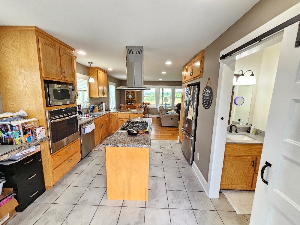 539 Crestview Road Galax, VA 24333 - Photo 23 of 46 Gallery Image 23