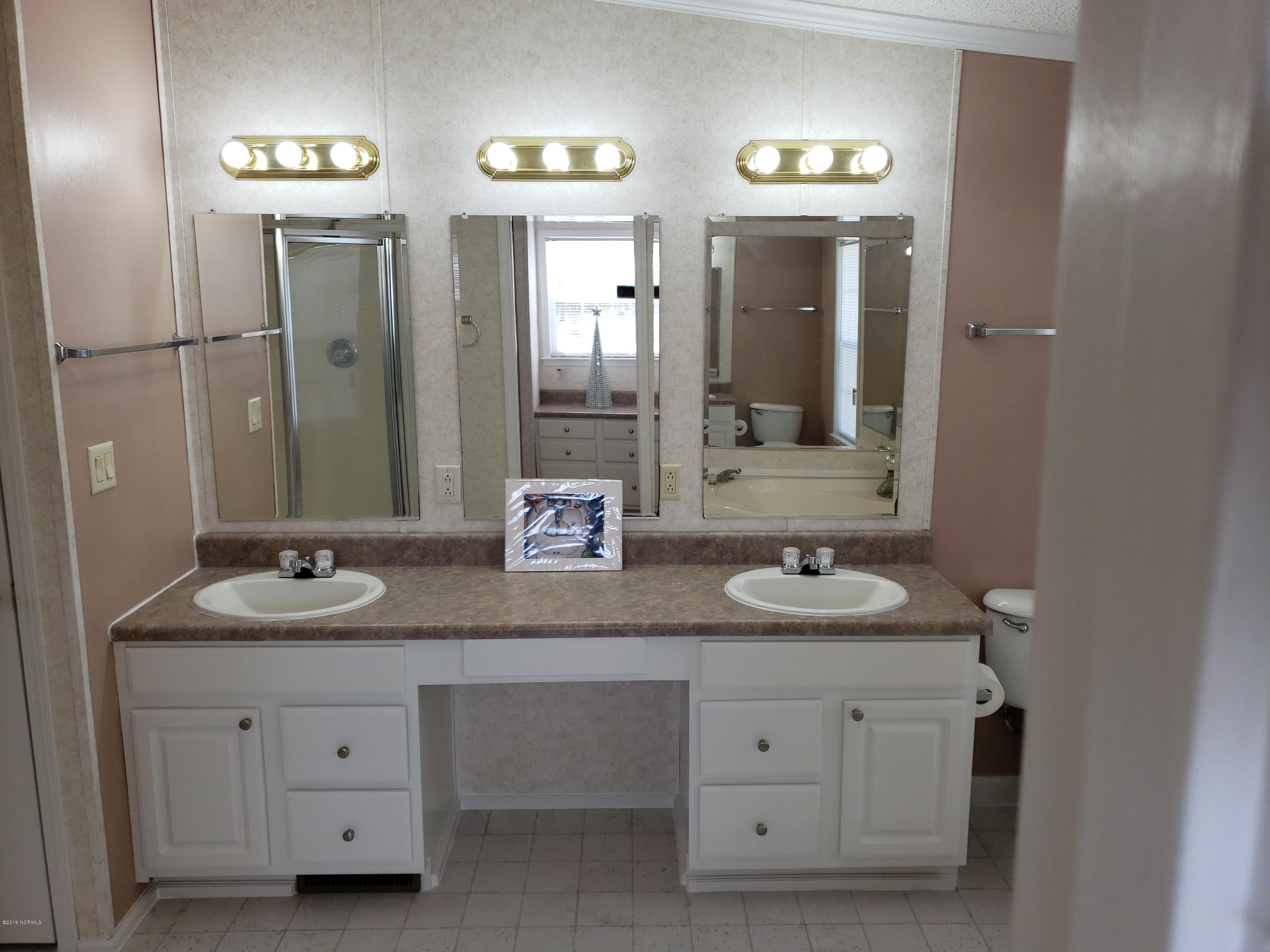 1157 South Parker Road Holly Ridge, NC 28445 - Photo 15 of 57 20190322_160055