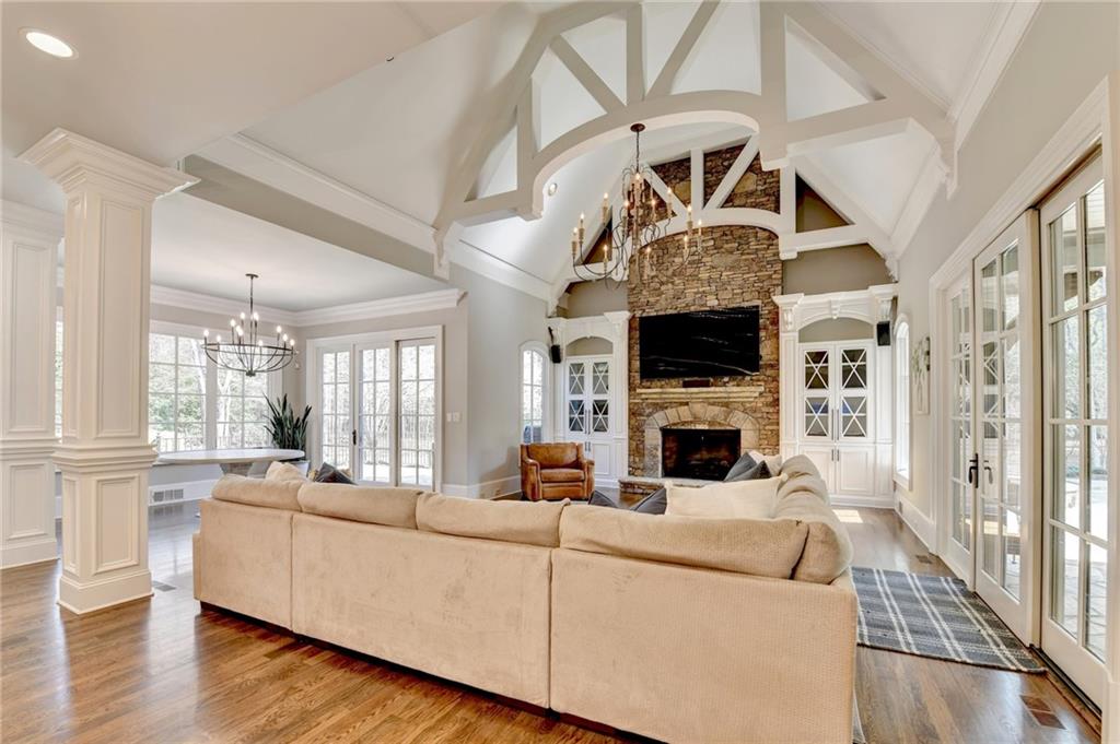 4575 Whitestone Way Suwanee, GA 30024 - Photo 17 of 104