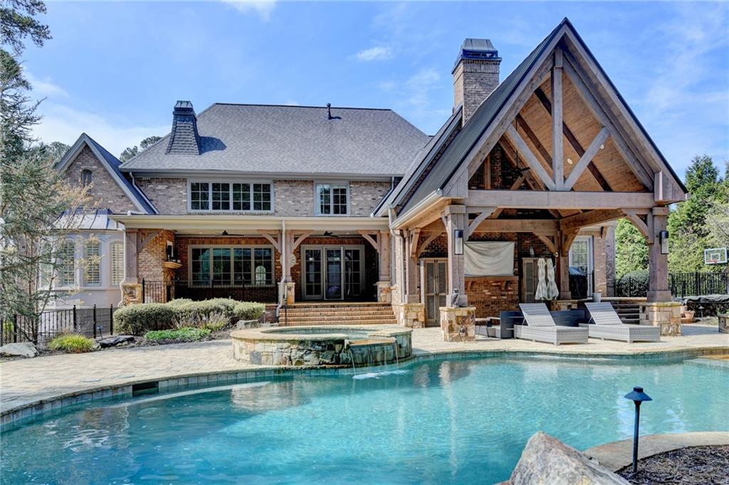 4575 Whitestone Way Suwanee, GA 30024 - Photo 3 of 104