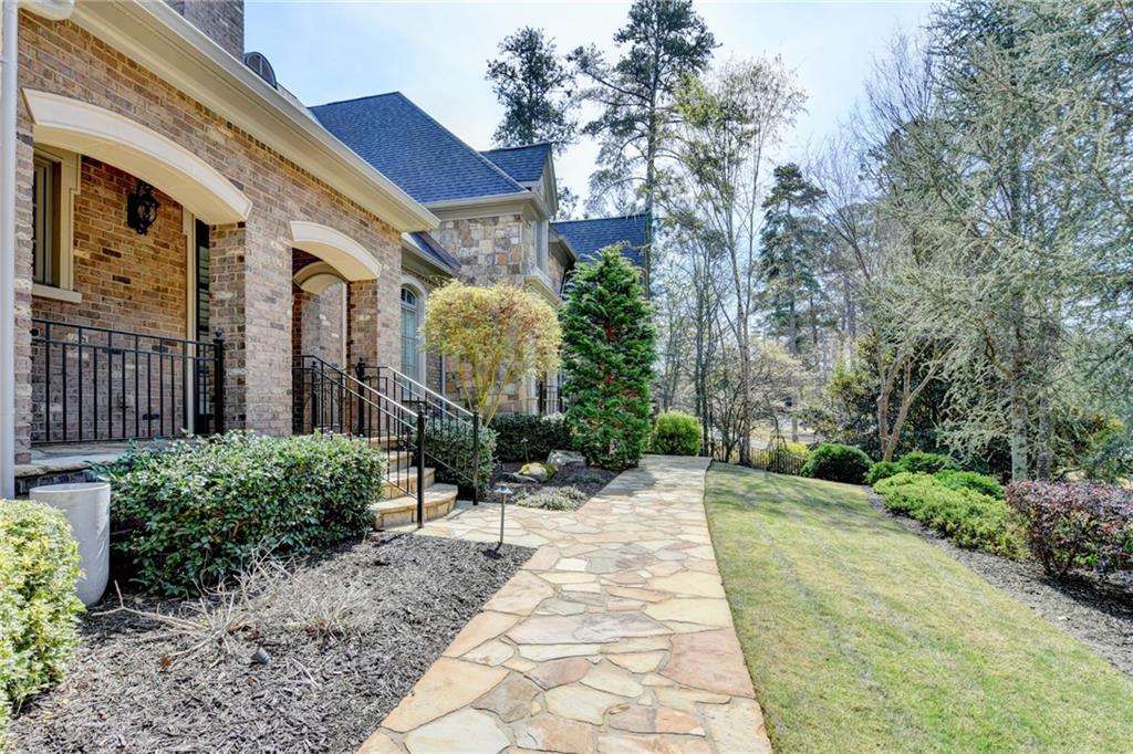 4575 Whitestone Way Suwanee, GA 30024 - Photo 4 of 104