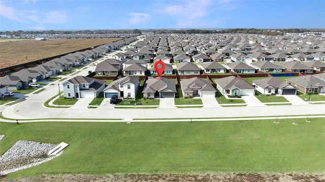 a view of house with outdoor space