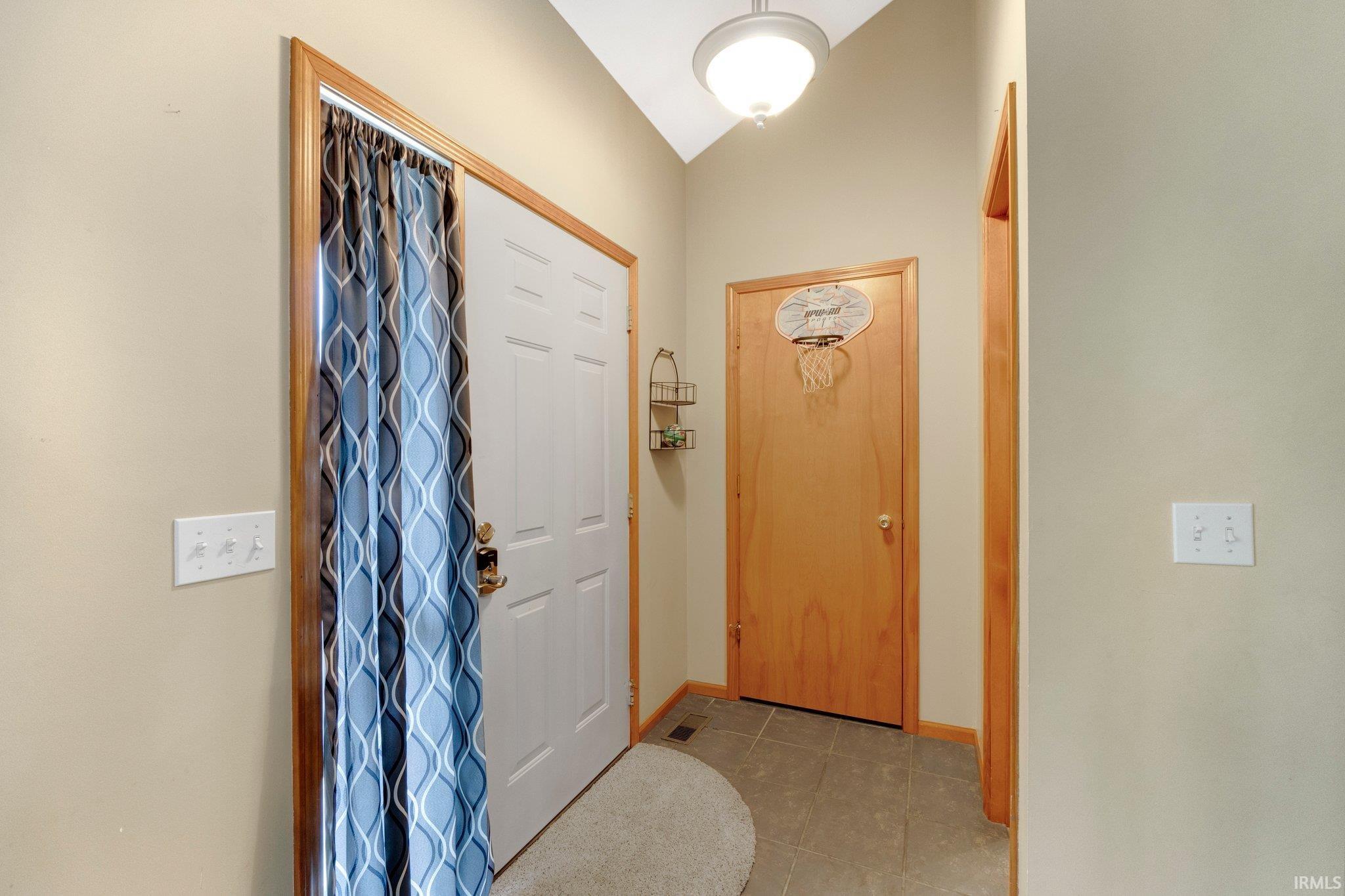 12008 Coldwater Road Fort Wayne, IN 46845 - Photo 29 of 36