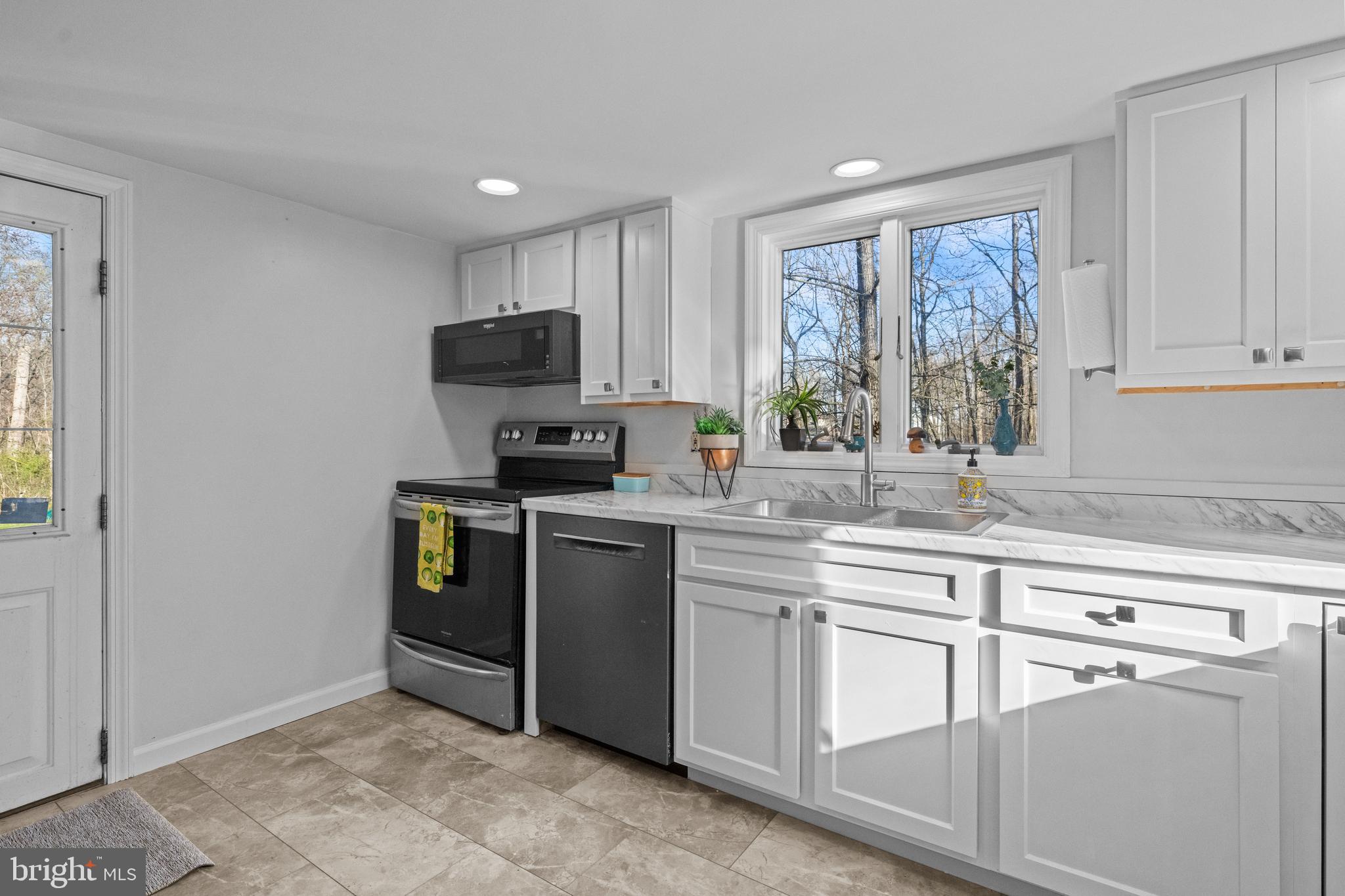 5254 Clymer Road Quakertown, PA 18951 - Photo 10 of 46