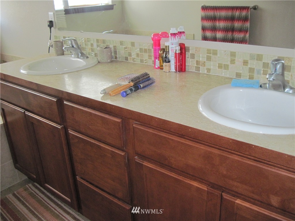 4746 Rochelle Street Southeast Lacey, WA 98503 - Photo 14 of 24 Gallery Image 14