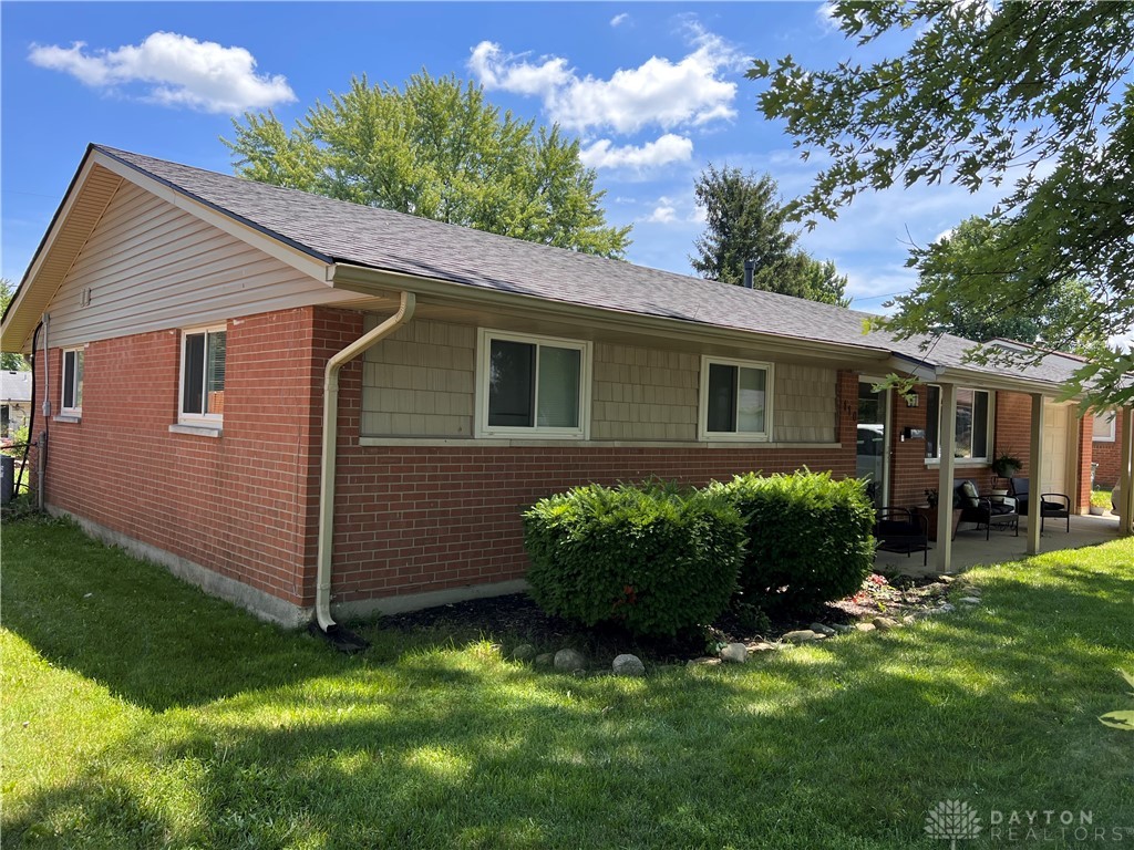 110 Shaw Road Englewood, OH 45322 - Photo 3 of 42 Gallery Image 3