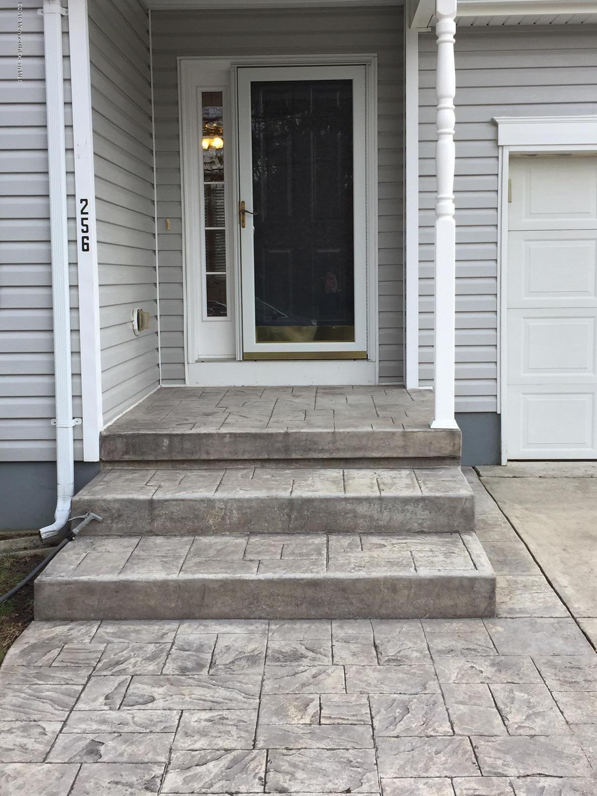256 Stormy Road Manahawkin, NJ 08050 - Photo 4 of 30 image