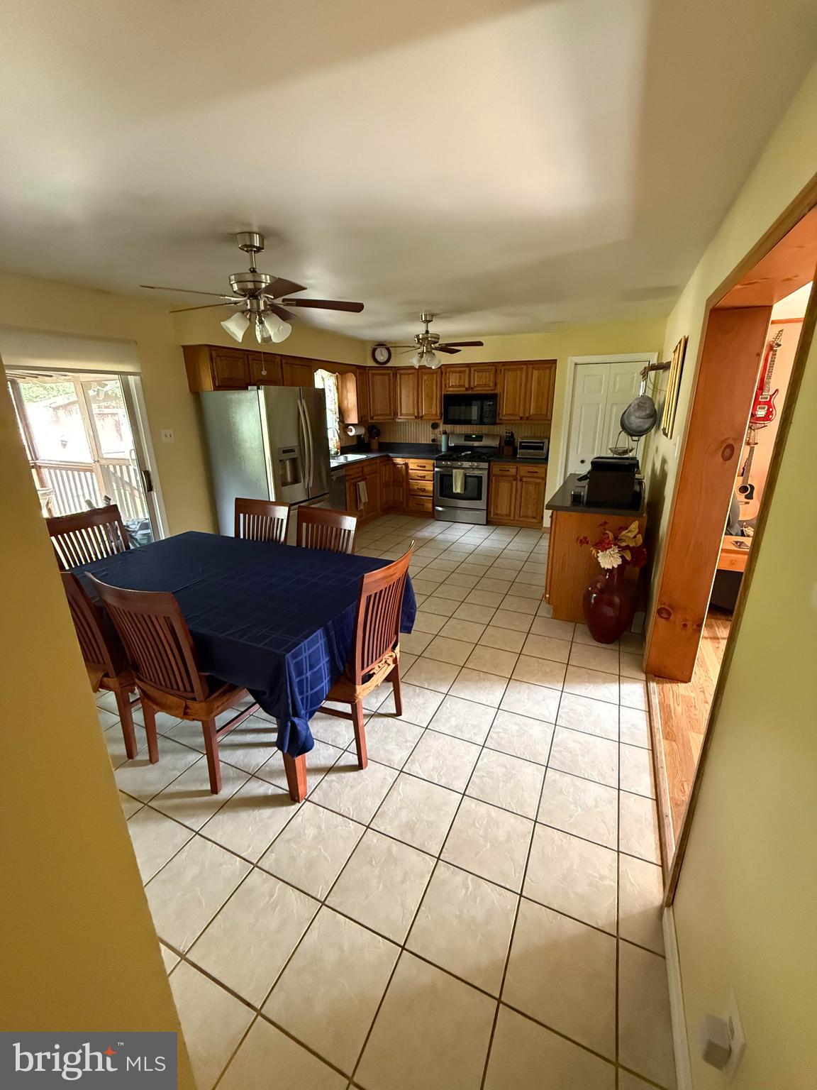 1 Glen Road Bordentown, NJ 08505 - Photo 2 of 17 a living room with furniture
