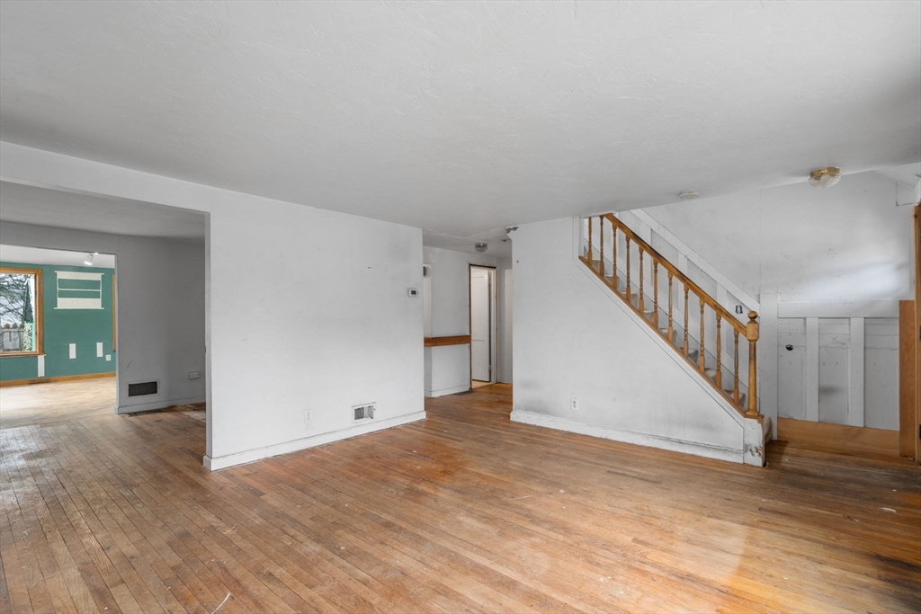 32 Longfellow Road Natick, MA 01760 - Photo 9 of 24