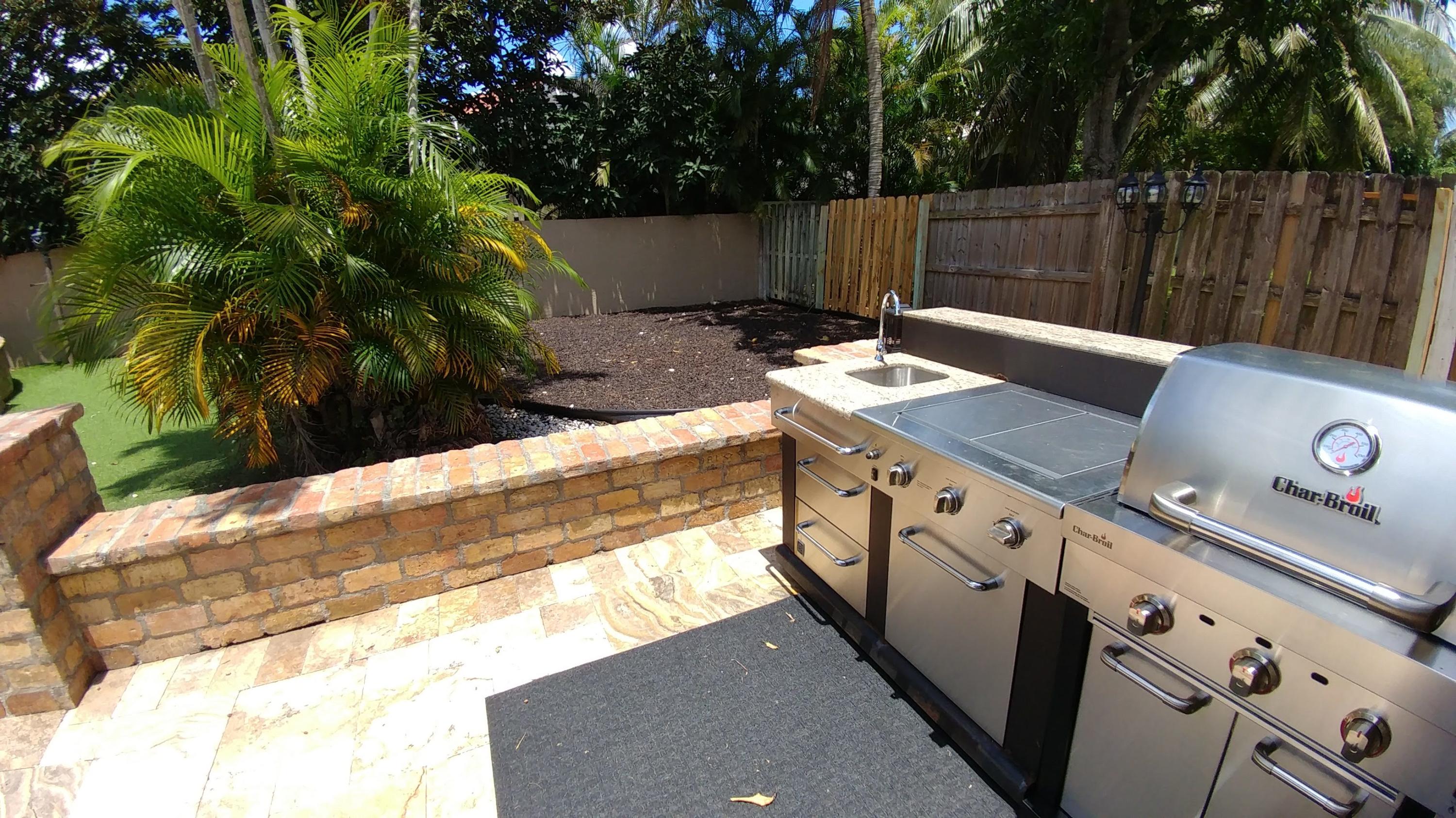 10622 Boca Entrada Boulevard Boca Raton, FL 33428 - Photo 21 of 22 BRQ+Backyard