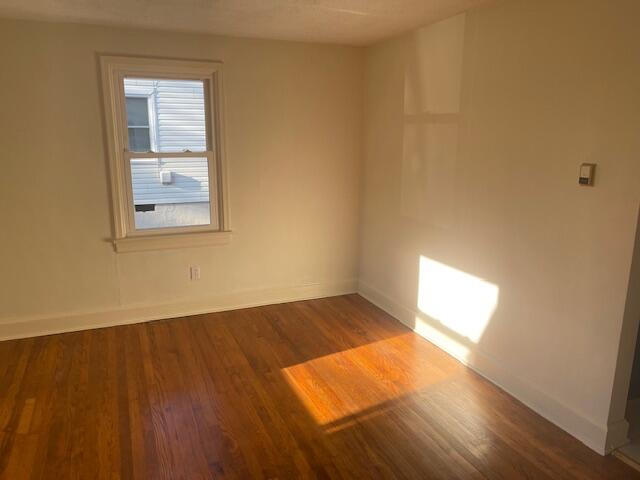 419 Front Avenue Salem, VA 24153 - Photo 7 of 14 a view of an empty room and window