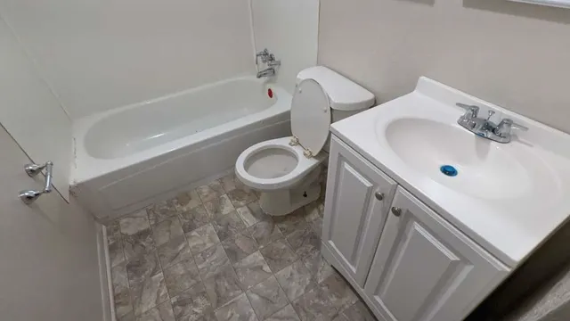 $1,699 | 215 Blackshear Street, Tomball, TX 77375