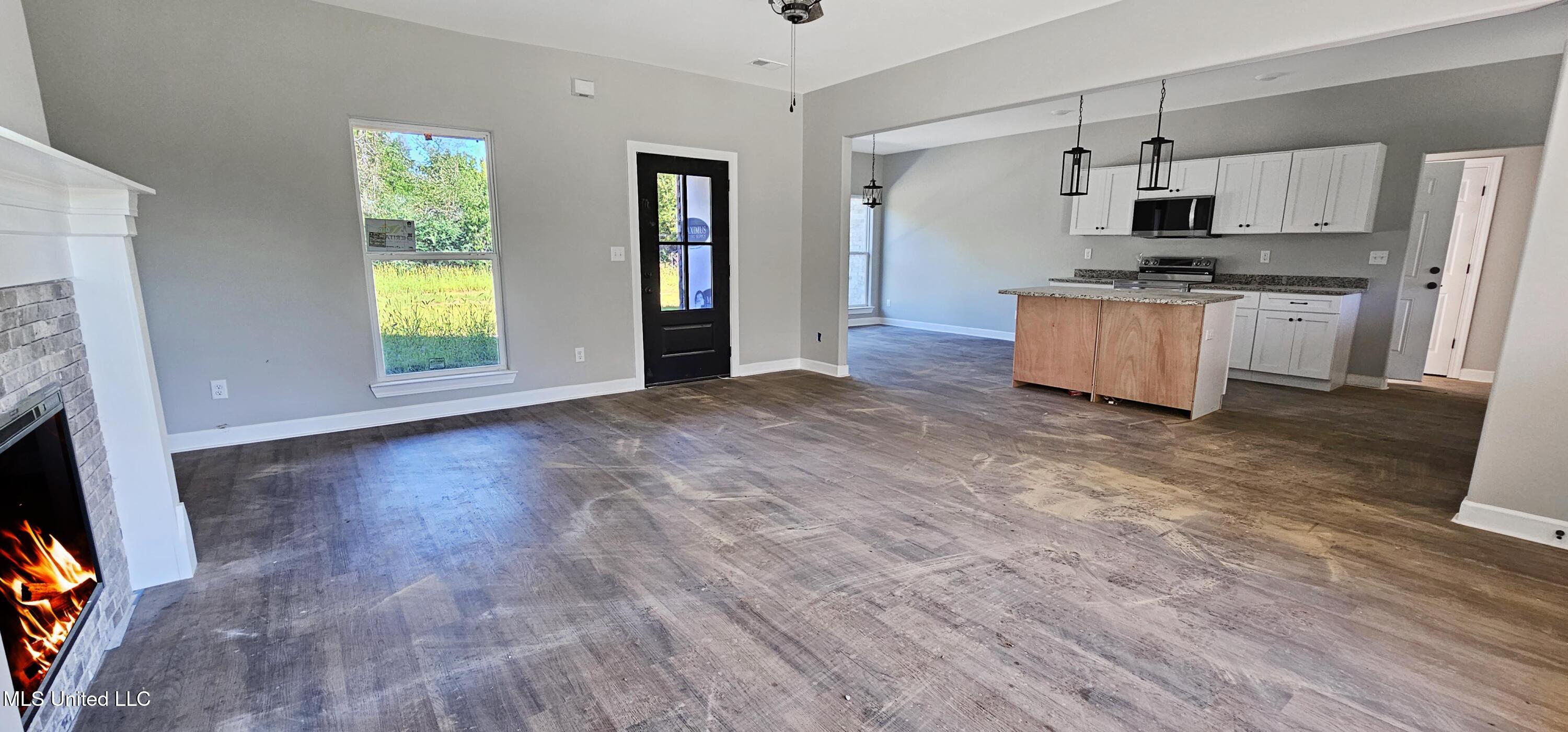 146 Rossville Road Holly Springs, MS 38635 - Photo 8 of 17 Great Room