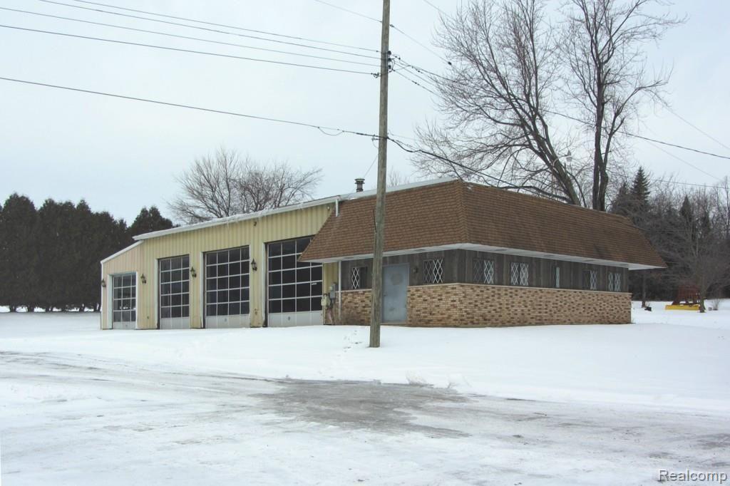 655 North Van Dyke Road Imlay City, MI 48444 - Photo 15 of 18 garage 2.jpg