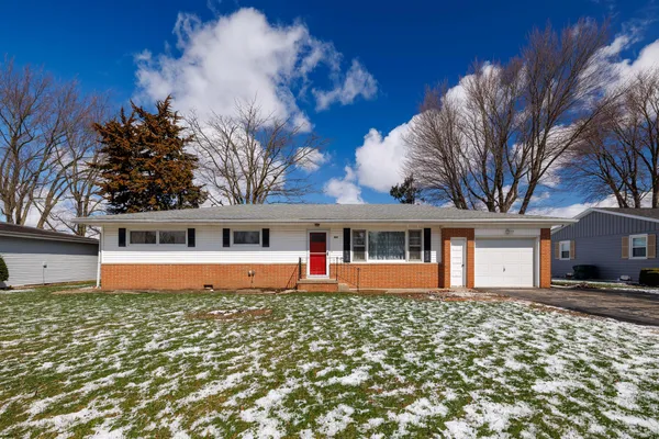 $170,000 | 302 East Holley Drive, Kentland, IN 47951