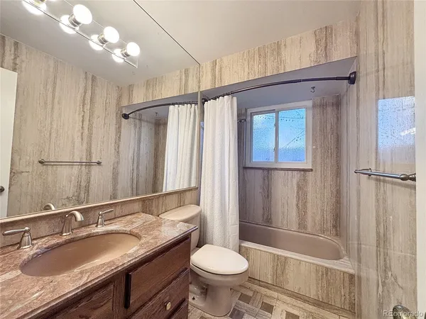 $3,350 | 814 South Nelson Way, Lakewood, CO 80226