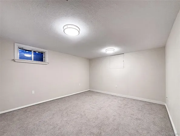 $3,350 | 814 South Nelson Way, Lakewood, CO 80226