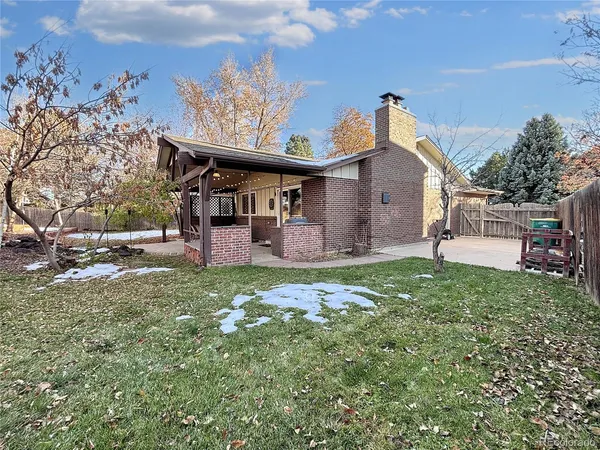$3,350 | 814 South Nelson Way, Lakewood, CO 80226