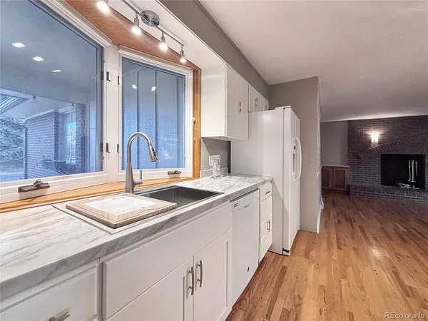 $3,350 | 814 South Nelson Way, Lakewood, CO 80226