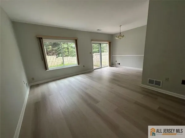 $2,675 | 156 Nathan Drive, North Brunswick, NJ 08902