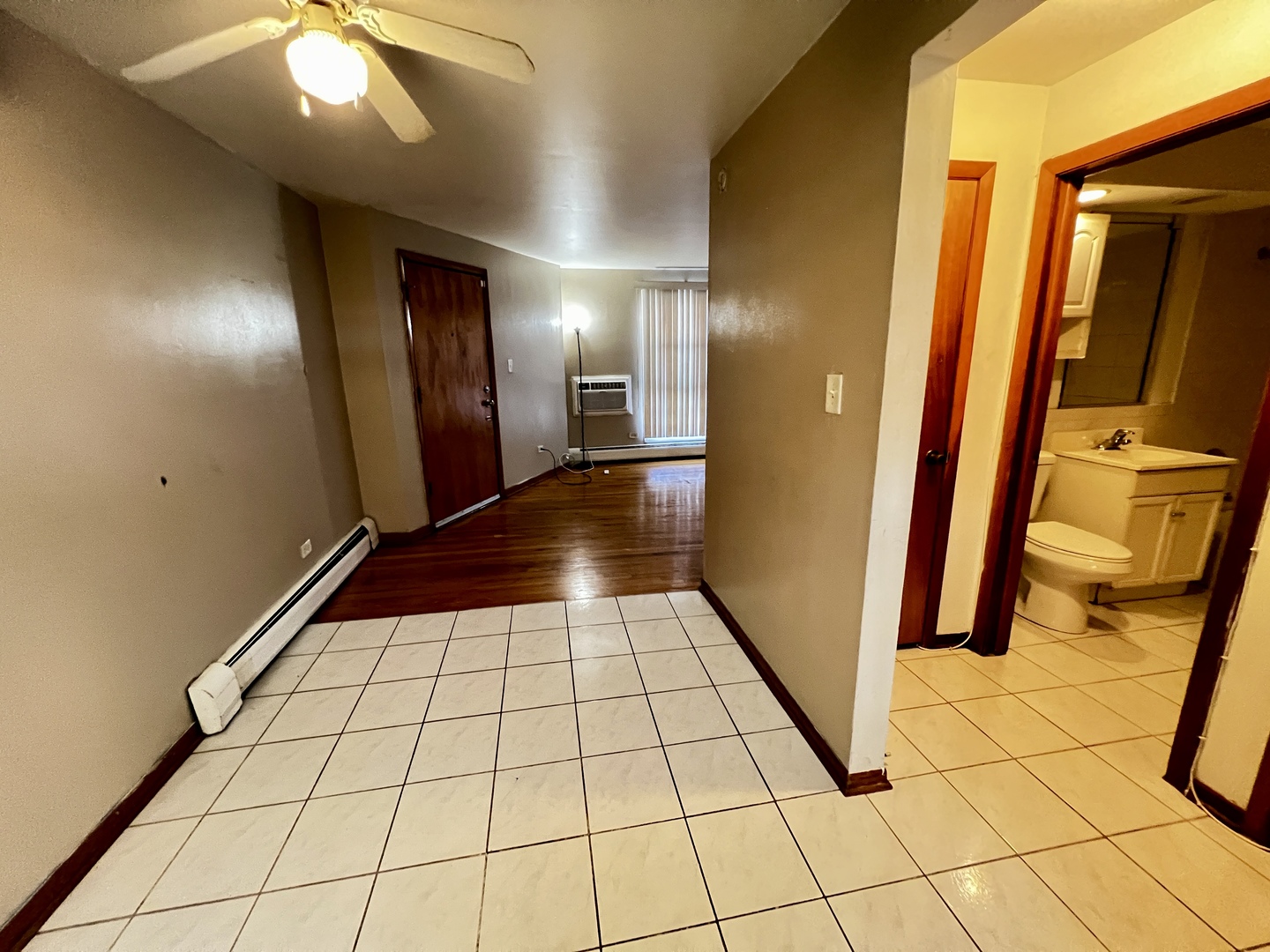 11903 Gregory Street, Unit 3 Blue Island, IL 60406 - Photo 7 of 9 a view of an entryway