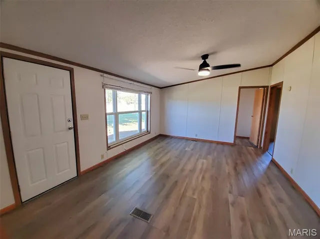 $196,500 | 1093 North Cleveland Street, Kahoka, MO 63445