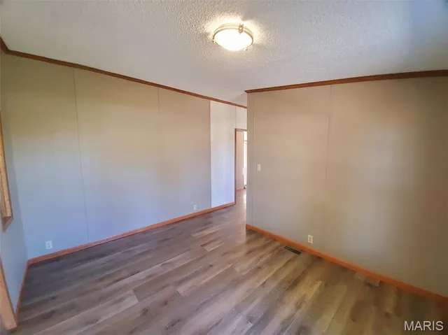 $196,500 | 1093 North Cleveland Street, Kahoka, MO 63445