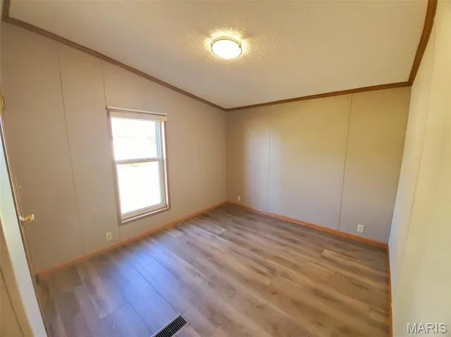 $196,500 | 1093 North Cleveland Street, Kahoka, MO 63445