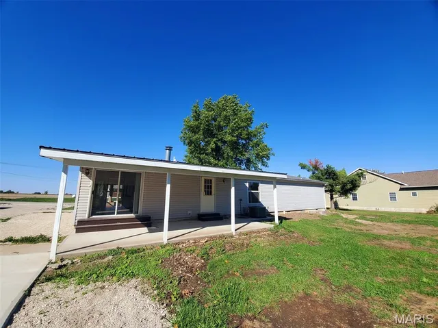 $196,500 | 1093 North Cleveland Street, Kahoka, MO 63445