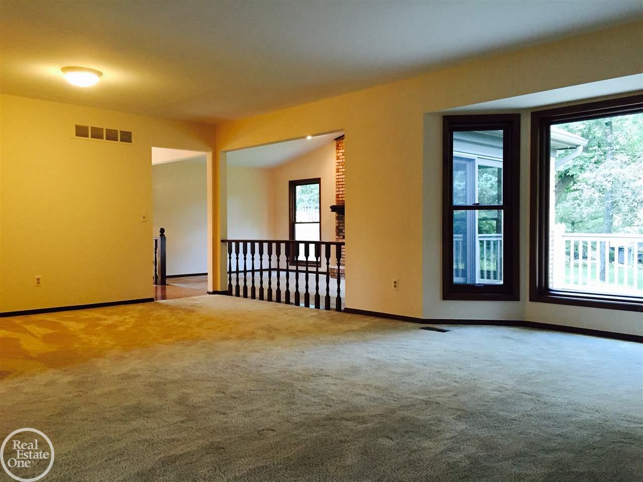 404 Lake Forest Road Rochester Hills, MI 48309 - Photo 16 of 21