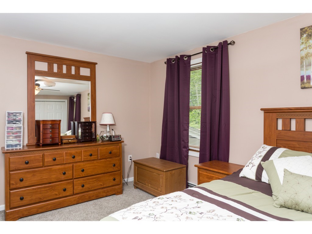 56 Ledgeview Drive Rochester, NH 03839 - Photo 13 of 36