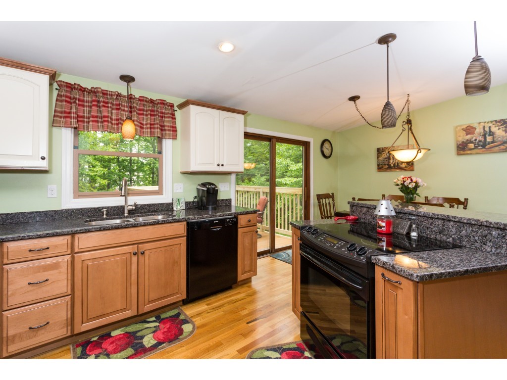 56 Ledgeview Drive Rochester, NH 03839 - Photo 3 of 36