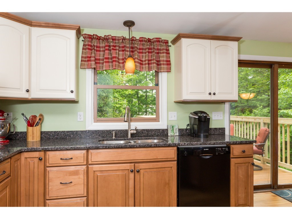 56 Ledgeview Drive Rochester, NH 03839 - Photo 4 of 36