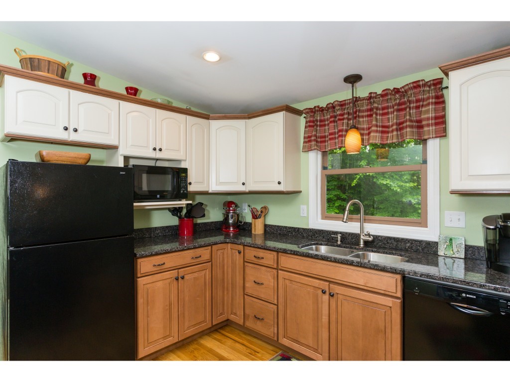 56 Ledgeview Drive Rochester, NH 03839 - Photo 5 of 36