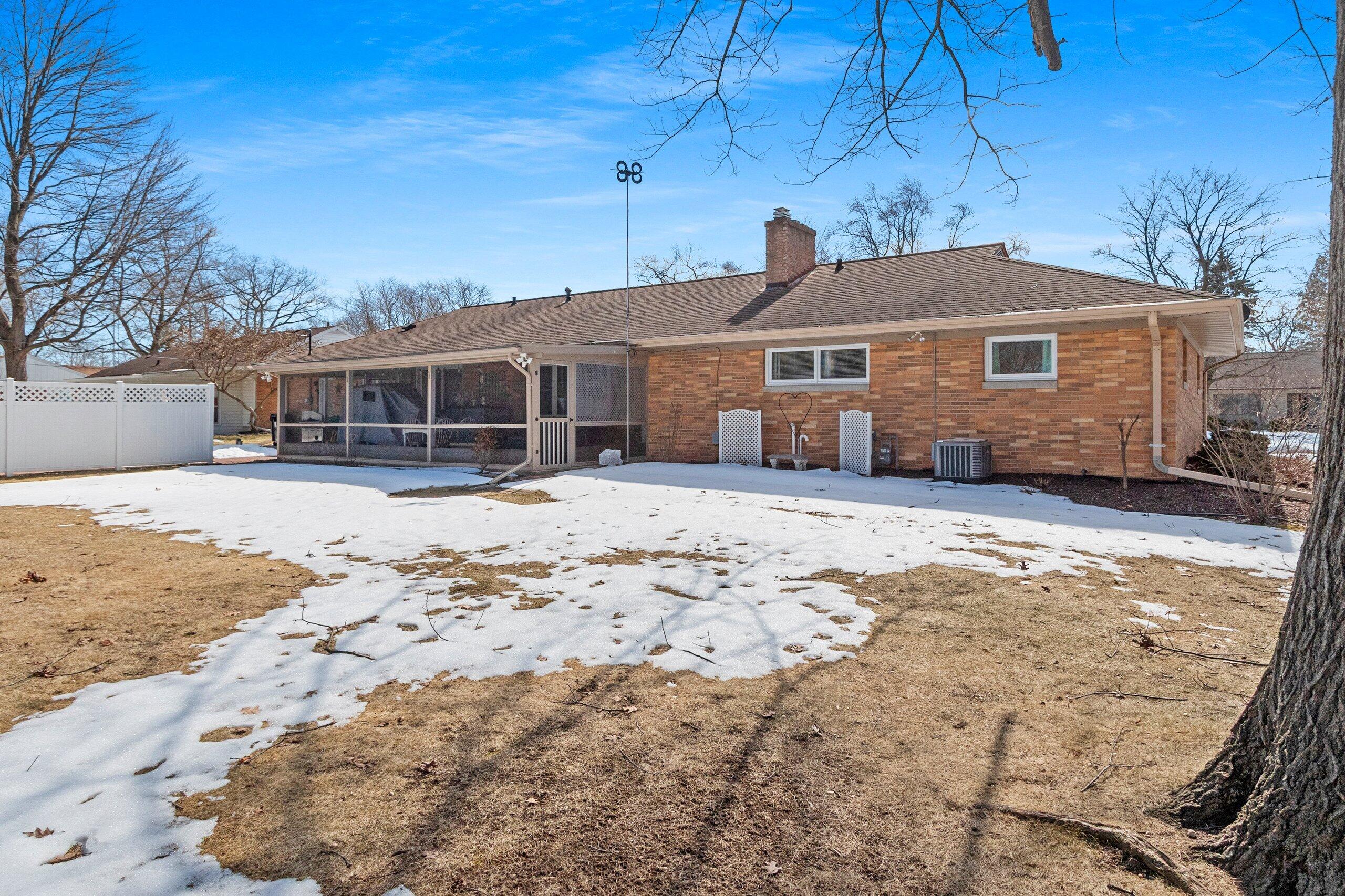 2224 Markham Street Manitowoc, WI 54220 - Photo 36 of 45 150048.JPG-SMALL